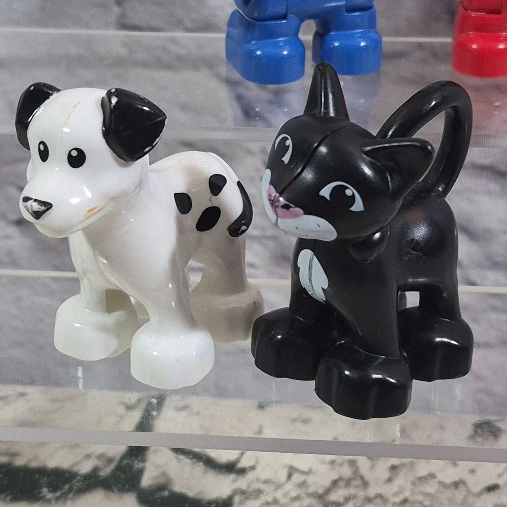 Lego Duplo Figures Lot Of 4 Kids Little Boys Dalmatian Dog Kitty Cat